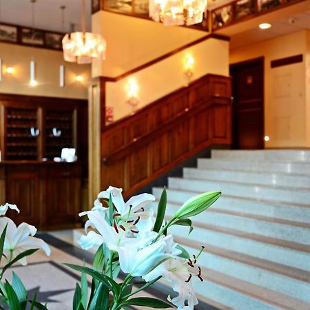Chopin Hotel Pruszcz Gdański Buitenkant foto