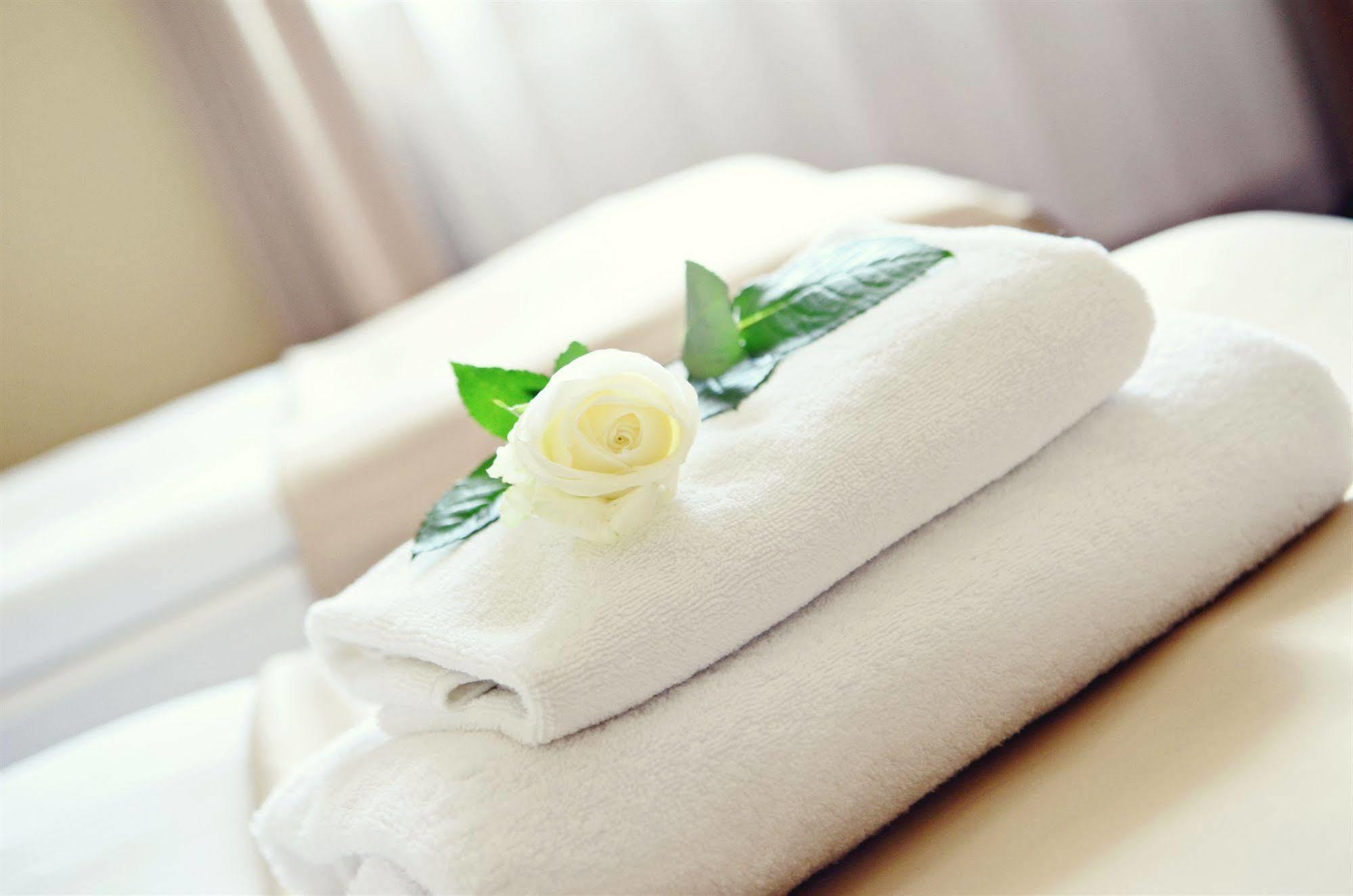 Chopin Hotel Pruszcz Gdański Buitenkant foto