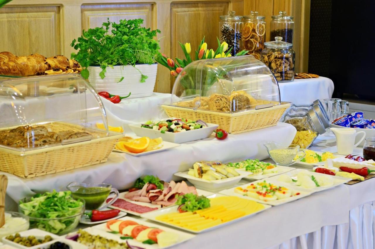 Chopin Hotel Pruszcz Gdański Buitenkant foto